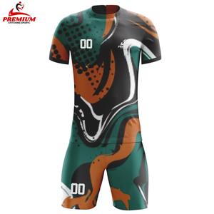 Uniforme de football personnalisé de haute qualité, respirant, à manches courtes, pour l'été, 100% polyester, protection UV, séchage rapide - Product Image 1