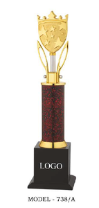 Trofeo Portátil de Metal Fundido a Presión, Bañado en Oro, con Diseño de Escudo y Base Roja, Modelo 738/C, para Eventos Deportivos, Listo para Grabar - Product Image 5