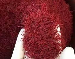 Safran iranien biologique de qualité supérieure, épice polyvalente pour la cuisine, la pâtisserie, le thé, les desserts et les utilisations traditionnelles à base de plantes, en vente - Product Image 4