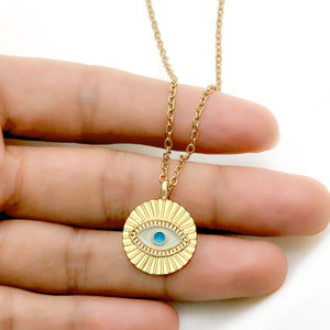 Collier Pendentif Œil Turc Soleil Plaqué Or en Argent Sterling 925 avec Émail Blanc et Chaîne Câble, Bijoux en Gros - Product Image 2