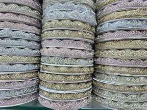 Ribete de Encaje Hecho a Mano con Patrón de Animales Bordados en Colores, Personalizado para Bolsos y Zapatos - Product Image 5