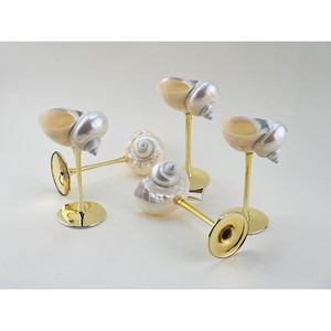 Ensemble de 2 verres à vin en acier inoxydable et coquillages de la plus haute qualité, idéal pour des dîners de luxe, des fêtes et des occasions spéciales - Product Image 1