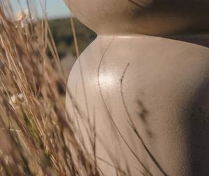 Mesa Auxiliar Redonda Moderna de Hormigón, Mesa de Centro de Cemento, Taburete Minimalista con Forma de Reloj de Arena, Muebles de Jardín, Mesa de Café para Interiores y Exteriores - Product Image 6