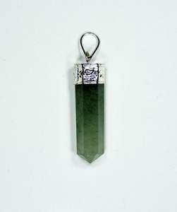 Collier pendentif point de crayon de jade vert naturel pierre précieuse d'agate de cristal avec thème d'amour et style Feng Shui - Product Image 2