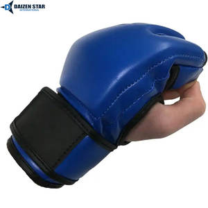 Guantes de MMA de Cuero DAIZEN STAR INTERNATIONAL con Agarre para las Manos y Cierre de Velcro para Entrenamiento de Boxeo y MMA para Adultos - Product Image 3