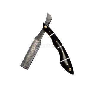 Navaja de afeitar recta con mango maestróicamente grabado, navaja de barbero premium para una experiencia de afeitado de lujo y regalo para el cuidado personal masculino. - Product Image 1