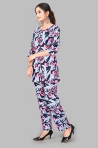 ชุดเซ็ตสีฟ้าสวยหรูสำหรับผู้หญิง ผลิตจากโพลีเรยอนที่ยั่งยืน คอกลม ชุดสองชิ้น สไตล์ลำลอง สตรีทแวร์ ไซส์พลัส - Product Image 3