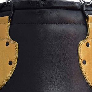 Sac de boxe d'entraînement en similicuir noir avec accents dorés, durable, rempli de sable, pour adultes - Product Image 4