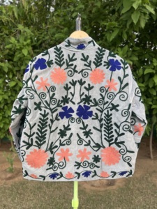 Veste pour femme artisanale en velours brodé, 100% coton, respirante et écologique |   Boutique de fleurs haut de gamme - Product Image 5