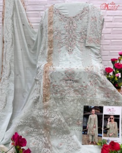 Khatli 작업, 복잡한 자수, 패치 디테일링 및 듀파타 페스티벌과 함께 세련되고 우아한 조젯 Shalwar Kameez!