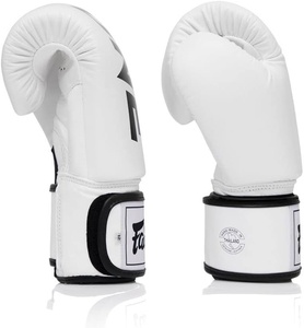 นวมชกมวย Fairtex รุ่นใหม่ หนังแท้ สีดำ สำหรับมวยไทย ซ้อม ฝึกซ้อม และต่อสู้ MMA - Product Image 4
