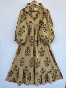 Vestido bohemio de moda al por mayor para mujer, vestido maxi de algodón con estampado floral hecho a mano, ropa de playa de verano, atuendo para vacaciones en resort. - Product Image 1