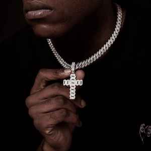 Colgante de cruz cubana completamente cubierta de circonitas, colgante de cruz de Jesús de plata 925, colgante de fe cristiana, joyería religiosa, regalos de bautismo - Product Image 2