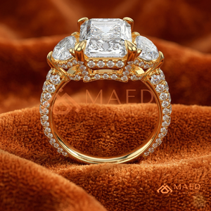 Anillo de Boda de Lujo en Oro de 14K con Diamantes en Forma Radiante, Piedras Decorativas Trillón y Banda Pavé para Mujer - Product Image 1