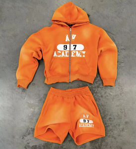 Conjunto Deportivo Personalizado de Sudadera con Capucha y Pantalones Cortos de Algodón para Hombre, Otoñal, Transpirable y Ecológico - Product Image 1