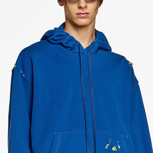 Sweat à capuche pour homme effet vieilli, coupe oversize premium, conçu en tissu polaire doux, finition délavée et style moderne - Product Image 4