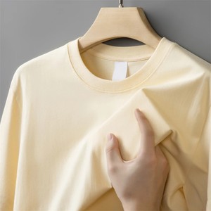 เสื้อยืดคอกลมแขนสั้นผู้ชาย สีขาว ผ้าฝ้าย ทรงปกติ สไตล์ลำลอง สีพื้น ผ้าเจอร์ซีย์ถัก ดีไซน์เรียบ - Product Image 4