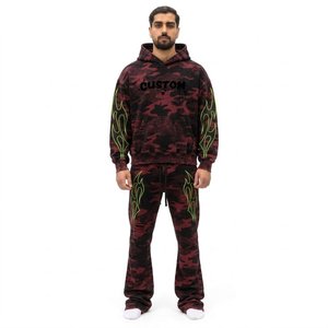 Conjunto Deportivo con Capucha de Camuflaje para Hombre, Estampado de Llamas Verde Neón, Estilo Urbano, Bolsillos con Cordón, Corte Regular, 100% Algodón - Product Image 1