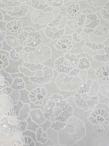 Tissu en dentelle brodée perlée avec sequins et perles pour la mode africaine, vêtements, sourcing, export, commerce, acheteur - Product Image 1