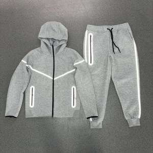 Nuevo Conjunto Deportivo Personalizado OEM para Hombre, Premium, de Forro Polar Térmico, con Estampado Invernal, Corte Regular, Sudadera con Cierre y Pantalones Deportivos 2026 - Product Image 4