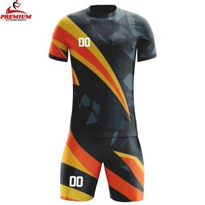 Uniforme de football personnalisé de haute qualité, manches courtes, respirant, été, 100% polyester, protection UV, séchage rapide, antibactérien, personnalisé - Product Image 3