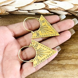 Pendientes Boho de Moda, Joyería Tribal de Latón para Mujer, Pendientes de Aro Triangulares Geométricos Chapados en Oro de 18k para Venta al por Mayor/OEM/ODM - Product Image 2