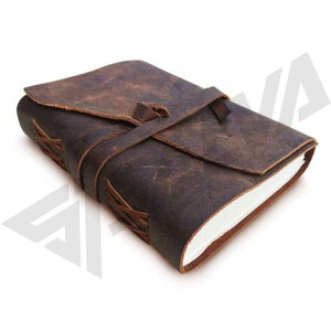 Funda de Cuero para Diario con Cierre de Correa, Color Marrón Oscuro, Hecha a Mano, para Escribir y Tomar Notas - Product Image 4