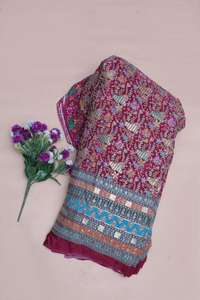 Tissu en crêpe naturel rose Rani à imprimé floral Buta Placement avec bordure ornementale épaisse pour la confection de robes Kurti, vêtements ethniques - Product Image 2