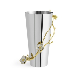 Jarrón de lujo Saleem International 2026 con diseño de granada, color plateado, de metal, con hoja de ginkgo marrón dorado - Product Image 1