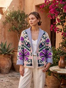 Chaqueta de punto transpirable de lana con bordado floral Suzani para mujer, estilo bohemio, con frente abierto. - Product Image 2