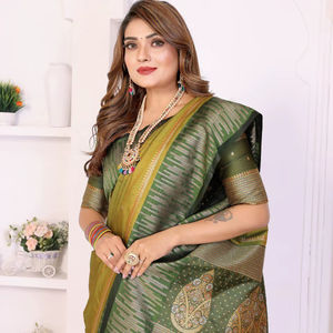 Sari en soie du Sud tissé Zari de luxe – 6,3 mètres, tenue de cérémonie avec richement orné de pallu pour mariages - Product Image 1