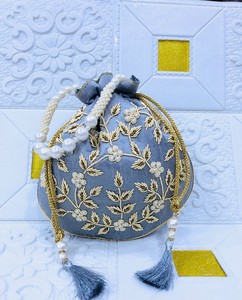 Sacs Potli de Luxe en Soie Brute Brodés avec Poignée en Perles, Faits Main, pour Mariage et Soirée, Pochette Cadeau avec Sangle Anneau - Product Image 3