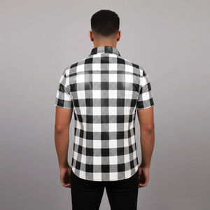 Camisa de Cuero de Cordero con Estampado a Cuadros Búfalo en Negro, Blanco y Rojo para Hombre, Manga Corta y Larga, Estilo Lumberjack con Botones a Presión - Product Image 2
