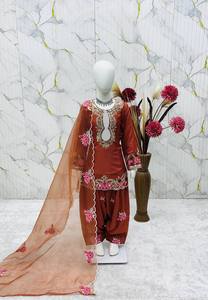 ชุดเสื้อผ้าออกงานดีไซน์ใหม่มาแรง พร้อมเสื้อ ซัลวาร์ และผ้าคลุมไหล่* - Product Image 5