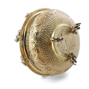 Cuenco Urli de latón con forma de elefante, una impresionante pieza decorativa que combina la artesanía tradicional con un diseño majestuoso. - Product Image 3