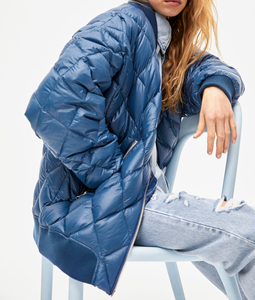 Outdoor Windproof Quilted Duck Down Filling Padded <b>Bubble</b> <b>Coats</b> Women Metallic Shiny Cropped Winter Puffer Jacket - Product Image 5