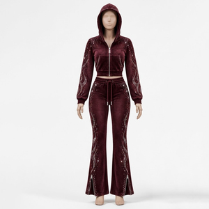Ensemble de survêtement en velours tendance et vintage avec sweat à capuche court zippé et pantalon large pour femme – Tenue mode - Product Image 5