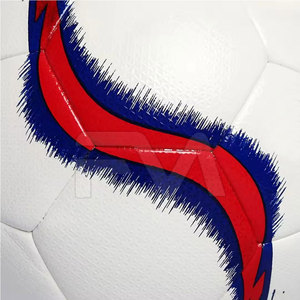 Ballon de football hybride fabriqué sur mesure selon votre propre design, fabriqué en usine avec les meilleurs matériaux, fabriqué au Pakistan. - Product Image 5