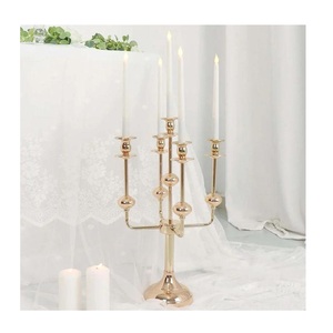 Magnifique porte-bougie décoratif avec support en métal poli pour la décoration d'éclairage de mariage, de festival ou de maison - Product Image 5