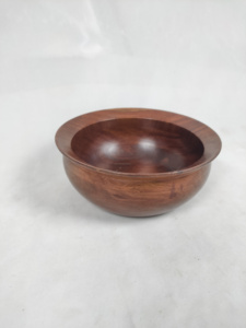 Tazón de madera de grado alimenticio para uso seguro en la cocina, el hogar o espacios comerciales, con acabado artístico y aspecto artesanal, en venta. - Product Image 5