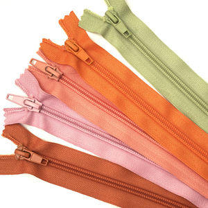 Ventes directes d'usine 3 #   5 #   Fabricant de fermetures éclair en nylon colorées, fermetures éclair à double sens à extrémité ouverte, fermetures éclair en nylon pour veste, double nylon - Product Image 2