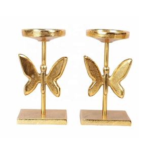Ensemble de porte-bougies en aluminium fait main, finition antique, support de bougie en métal, lanterne décorative pour la maison et les mariages - Product Image 3