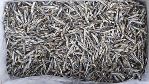 Anchois entiers séchés au soleil, faible teneur en sel, IQF, export du Vietnam, produits de la mer pour la cuisine, vente au détail et distribution en gros - Product Image 1
