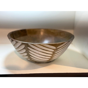 Offre incroyable sur un bol en bois artisanal léger, magnifiquement gravé, de style américain, pour la décoration de la maison, à prix bas - Product Image 1