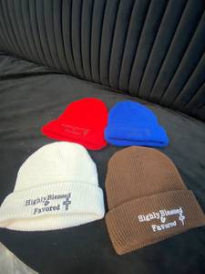 Bonnet décontracté en coton/élasthanne brodé personnalisé, motif dessin animé, tricot côtelé, revers pliable, casquette d'hiver pour le ski, les voyages et les sports - Product Image 1