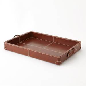 Bandeja Decorativa Cuadrada de Cuero Marrón, Diseño Minimalista con Esquinas Metálicas y Asa, para Uso en el Hogar y la Oficina - Product Image 2