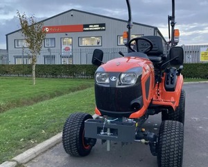 Offre Spéciale : Tracteur Tondeuse Kubota BX261 à 4 Roues Motrices, Moteur Diesel, Coupe-Herbe de Jardin, Tondeuse Autoportée – Approvisionnement Direct Usine Belgique - Product Image 1