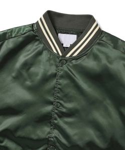 Nueva venta al por mayor Chenille bordado satén Varsity chaqueta personalizada Letterman satén hombres Varsity chaqueta satén deportes chaqueta personalizada - Product Image 5