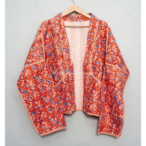 Vestes sur mesure en coton couleur pêche, brodées au kantha, fabriquées à partir de tissu imprimé floral à 100 %, avec boutons recouverts décoratifs. - Product Image 6