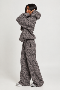 Conjunto de Sudadera Oversize con Estampado de Leopardo en Grafito y Pantalones Jogger de Pierna Ancha para Mujer, Chándal Casual de Moda Urbana, Conjunto de Moda Personalizado al por Mayor - Product Image 3